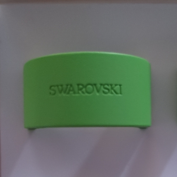 Swarovski Vibrant Green Display Box - Picture 3 of 7